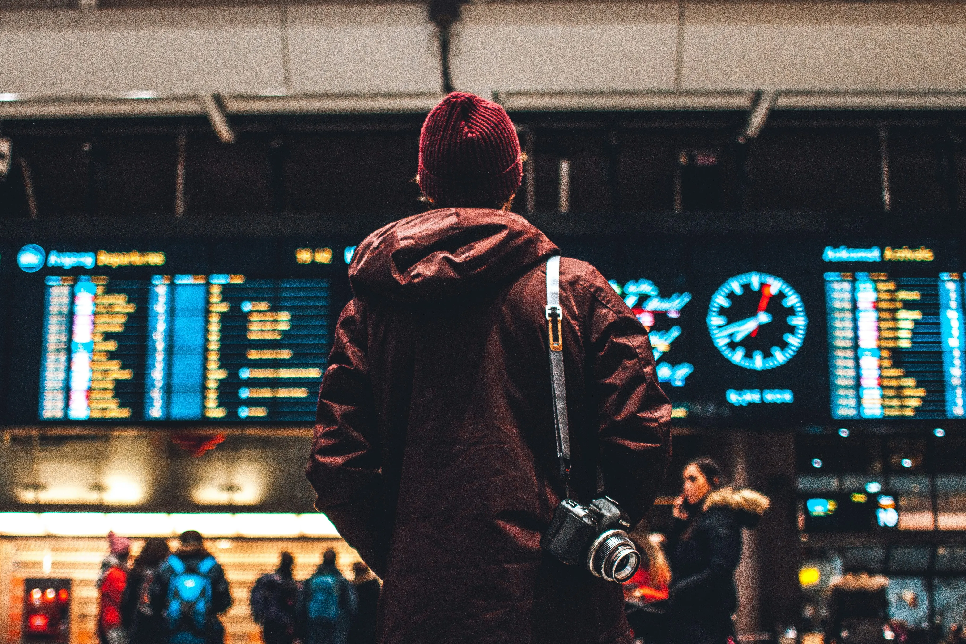 How Airlines Really Work: The Network Science Behind Flight Scheduling